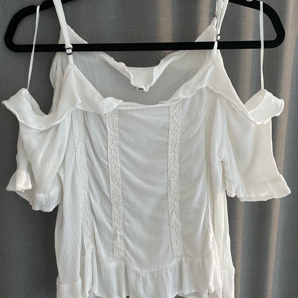 White Open shoulder top
